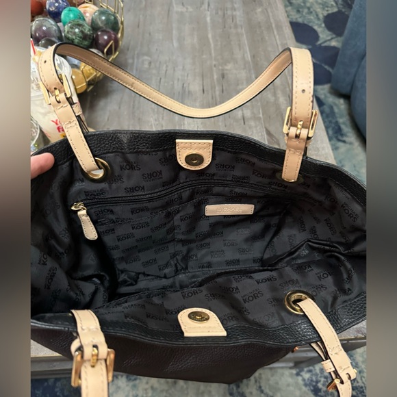 Michael Kors Jet Set Women's Tote Black Pebble Grain Leather Purse - Picture 12 of 16